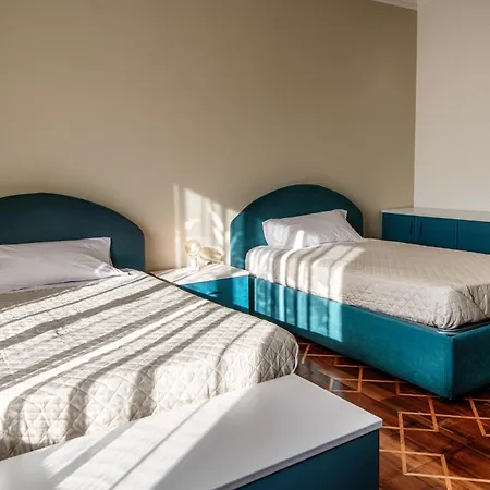 Апартаменты And View - Downtown *