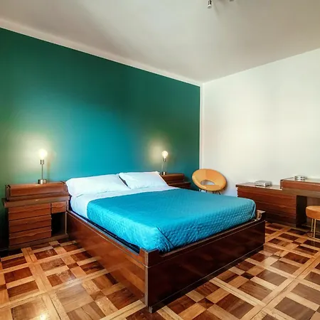 And View - Downtown Apartment