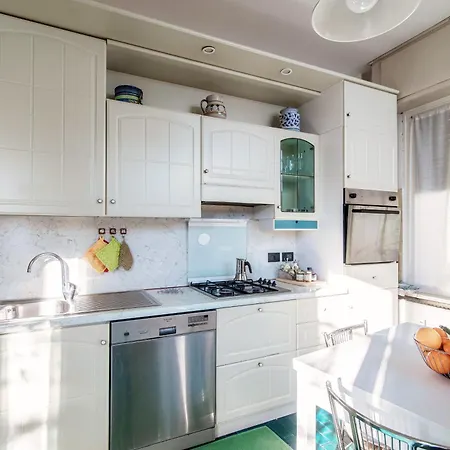 And View - Downtown Apartment Como